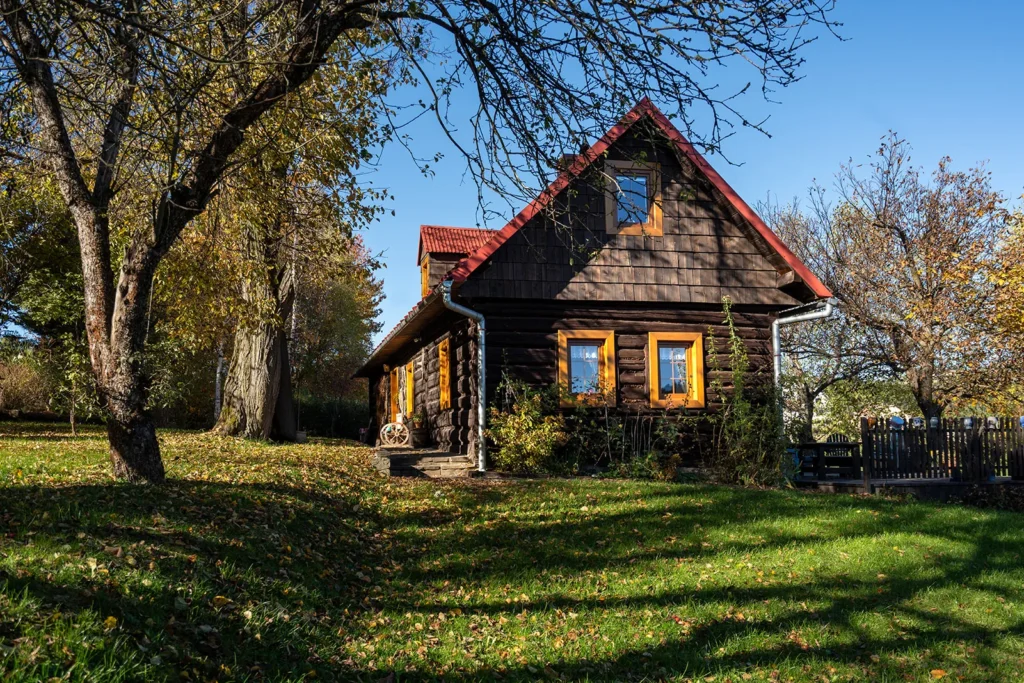 Widok domu i ogrodu Pod Wysokim Niebem